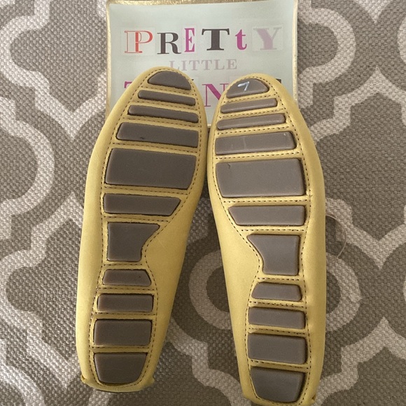 “Eastland” Patricia penny loafer driving moc; yellow nubuc; size 7; NWOT - Picture 13 of 13